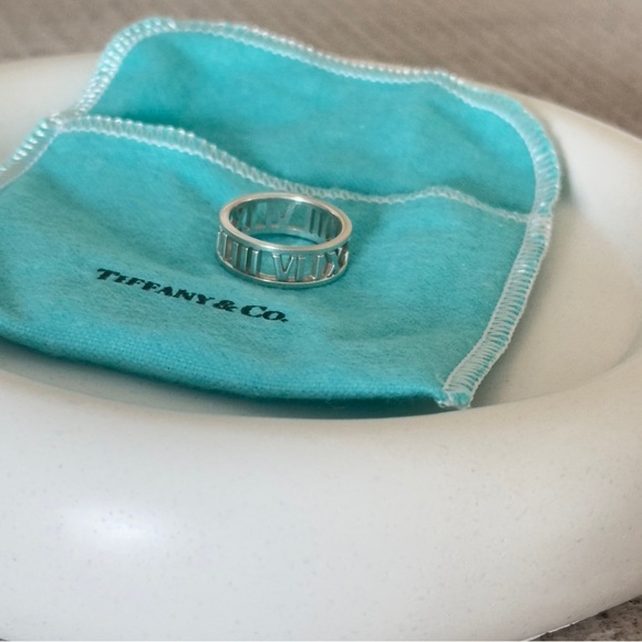 Tiffany & Co. Authentic Ring Classic Roman Numerals Band Sterling Silver Size 7 - Picture 6 of 7